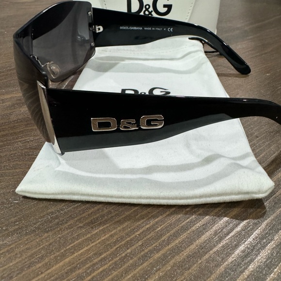 Dolce & Gabbana Sunglasses, with Case & Dust Bag  Style DD8039 - Picture 5 of 8